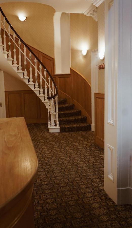 Manor House Hotel, Cockermouth Extérieur photo