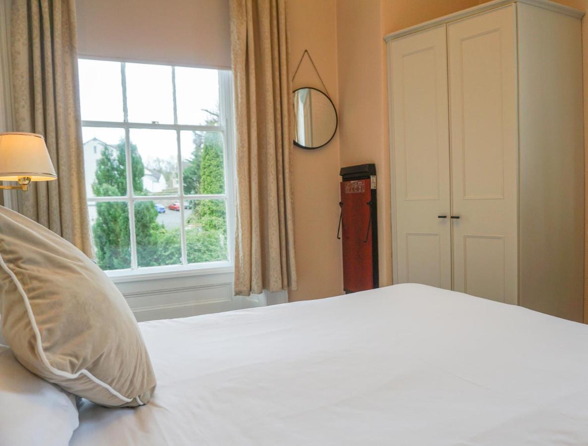 Manor House Hotel, Cockermouth Extérieur photo